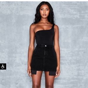 Black one shoulder bodysuit. Never worn. New w tags. Mistress rocks.